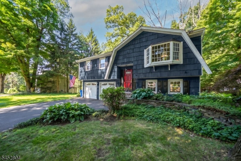 3 Jean St