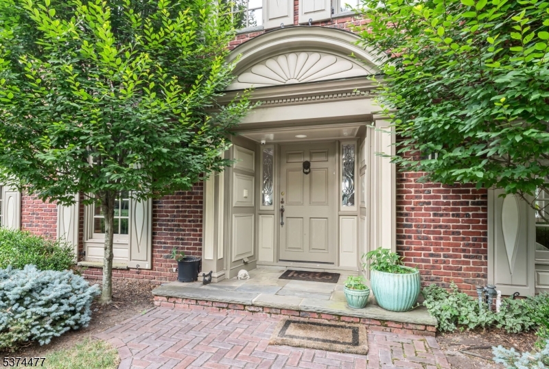 311 Algonquin Rd