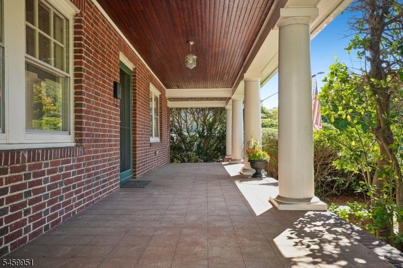 7 Tuxedo Rd