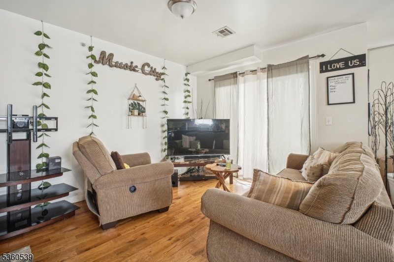219 Summer Ave