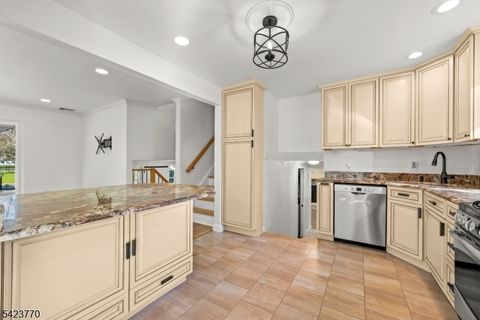 27 Meadowview Rd Bernards Twp. NJ 07920