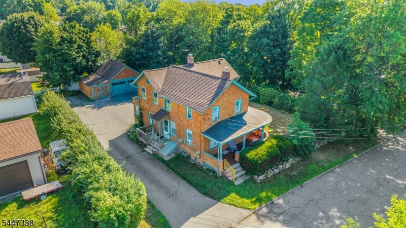 713 Laurel St