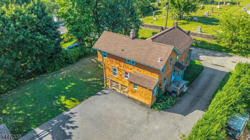 713 Laurel St