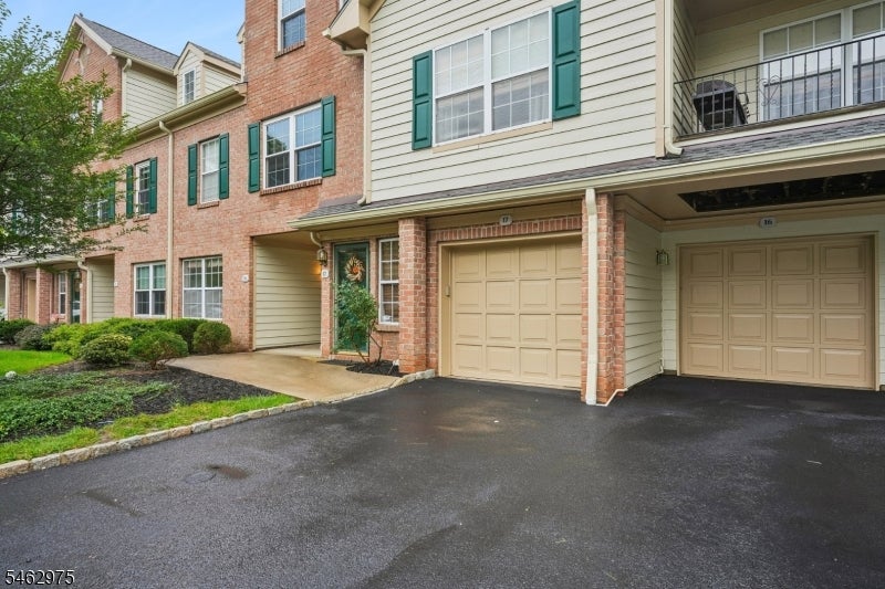 16 Cadence Ct