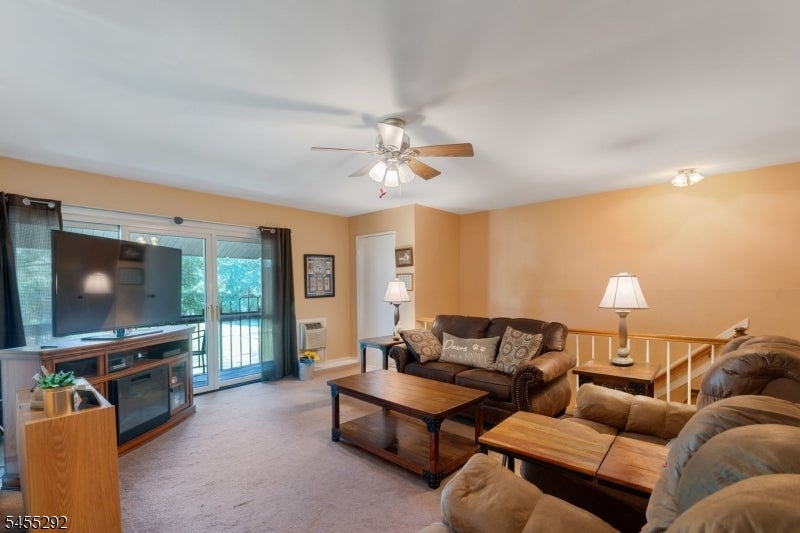 18 Deanna Drive 40