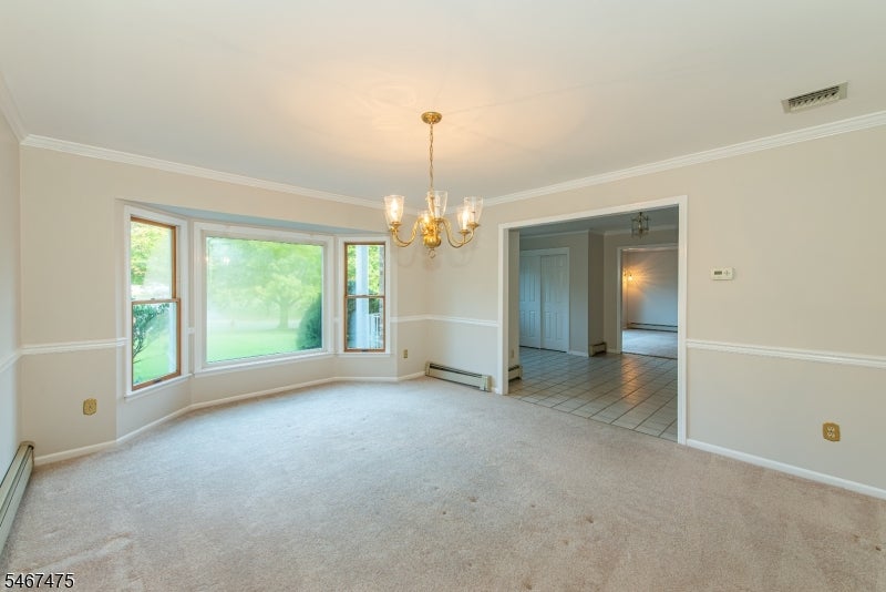 4 STRATFORD DR