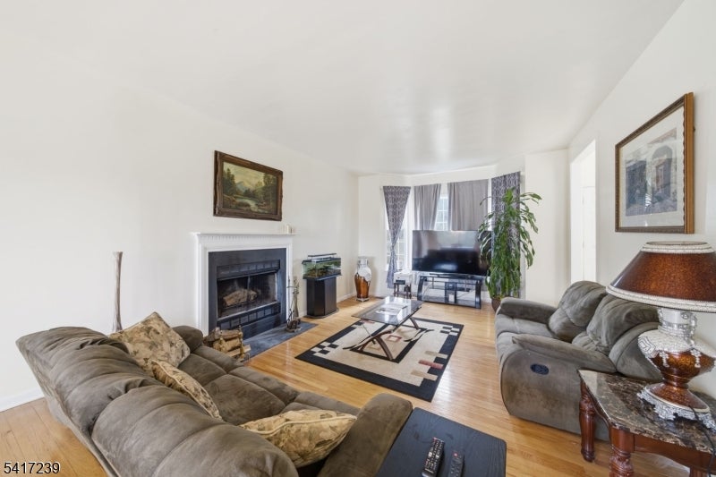 15 Dana Dr