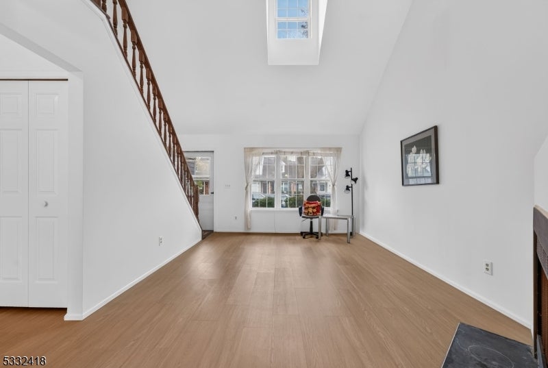 268 Edgeware Ct