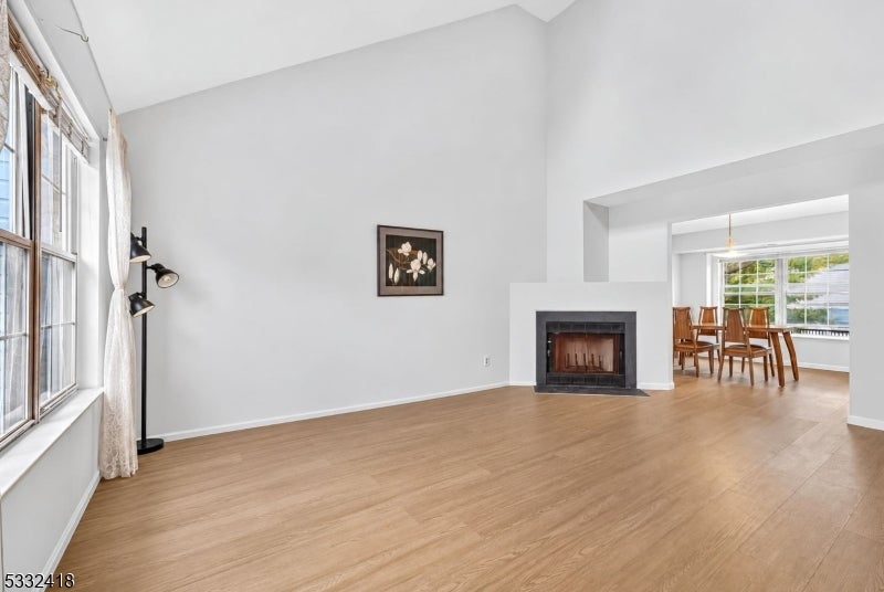 268 Edgeware Ct