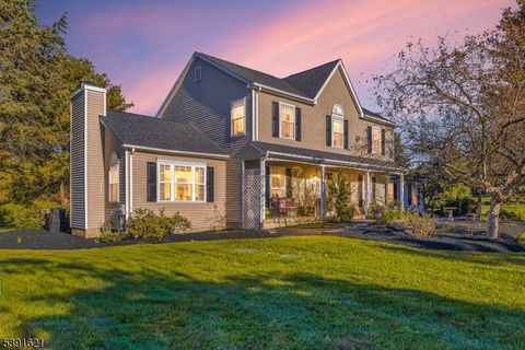 Photo of 5 Waterbrook Drive, Franklin, NJ 07882 (MLS # 3994087)