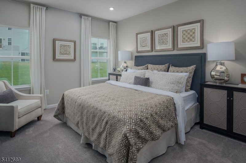 66 Thomas Knoll Blvd