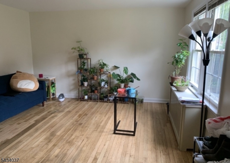 380 Main Stunit23