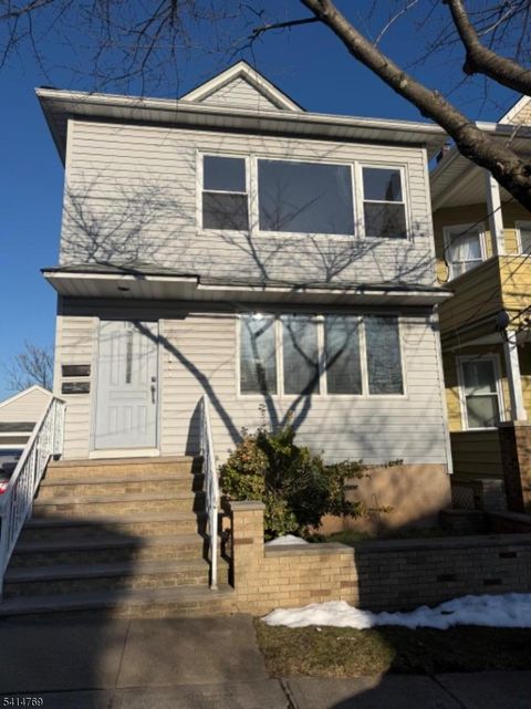 182 Pierre Ave Garfield City NJ 07026