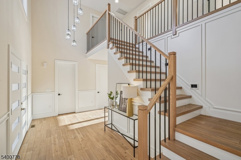 207 N SCOTCH PLAINS AVE