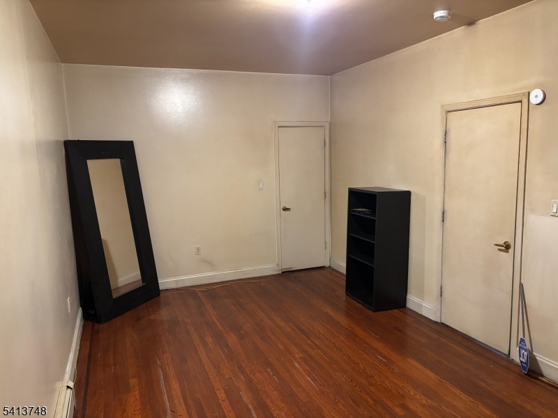 5 Pomona Ave 4A