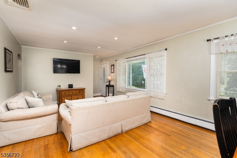 8 Boonton Ave