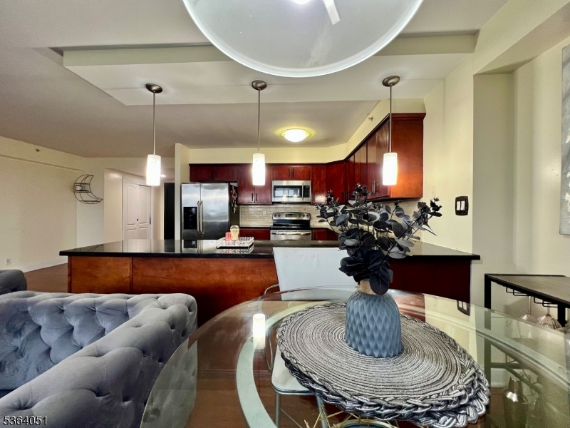 60 Parkway Dr 14D