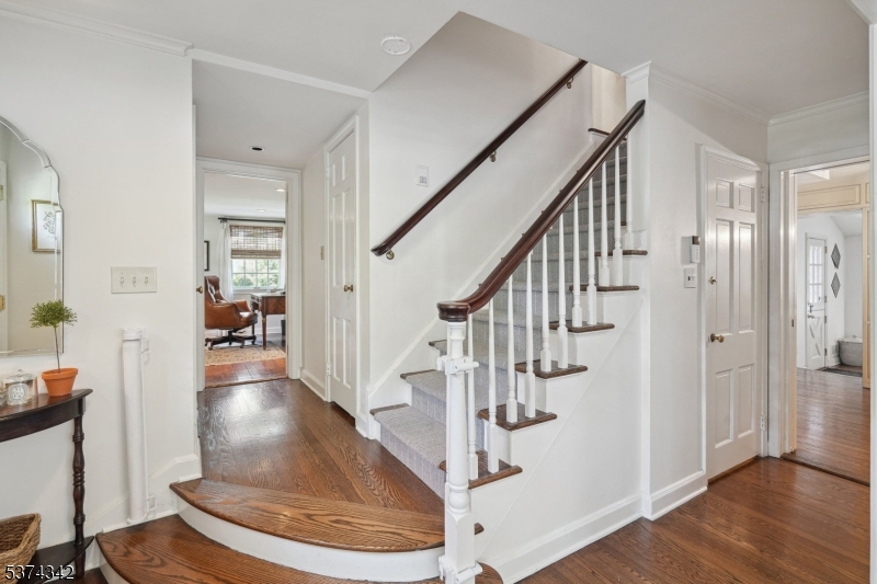 11 Hickory Rd