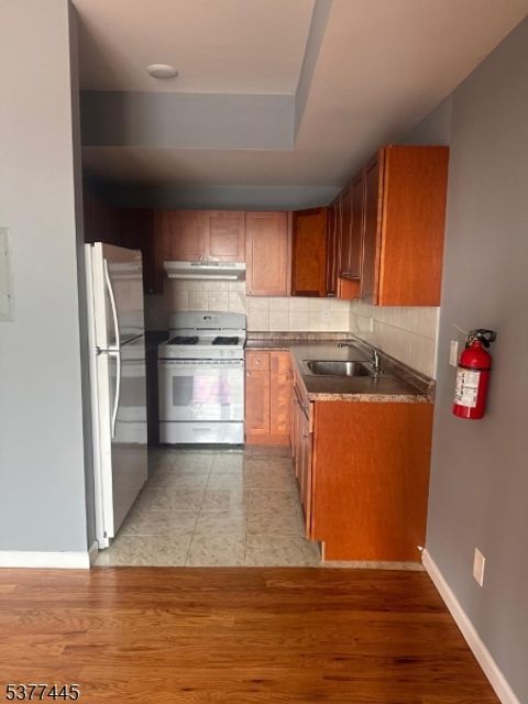 Photo of 231 Dayton Ave #5, Clifton, NJ 07011 (MLS # 3981353)