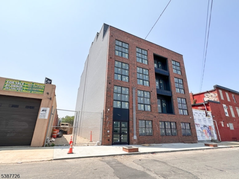 2728 FEDERAL ST