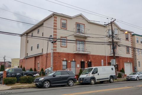 210 Trumbull St Elizabeth City NJ 07206