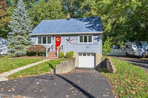 Photo for 55 Briarwood Rd
