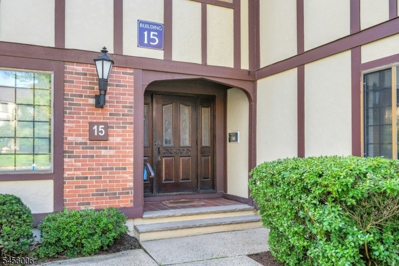 15F Kensington Rd F