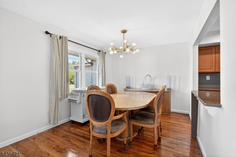 407 Saint Marks St 2