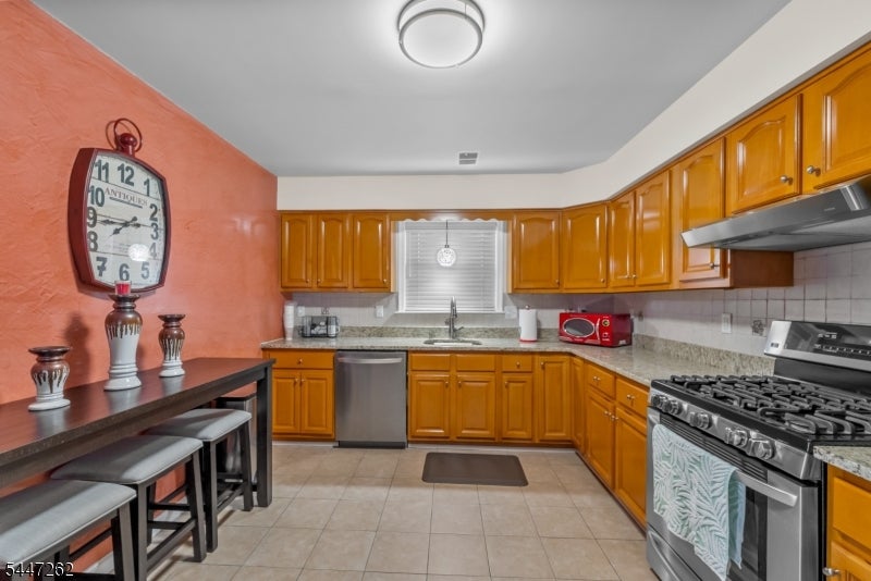 23 Chester Ave 2