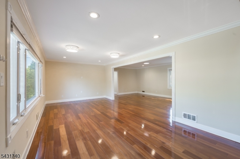 15 Alyson Pl