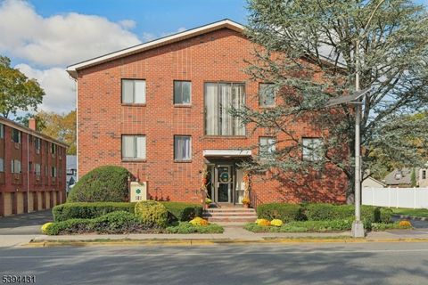 Photo of 218 Broad St #16B, Bloomfield, NJ 07003 (MLS # 3995299)