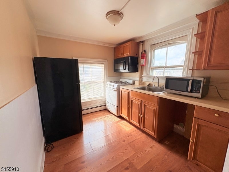 136 Main St 5