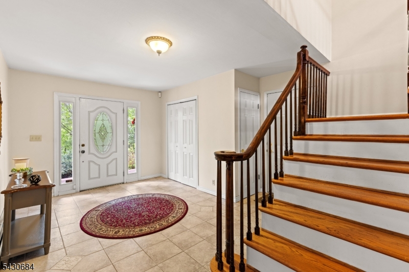 15 Lake Riconda Dr