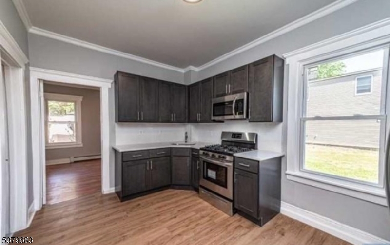 1099-1101 Ringwood Ave