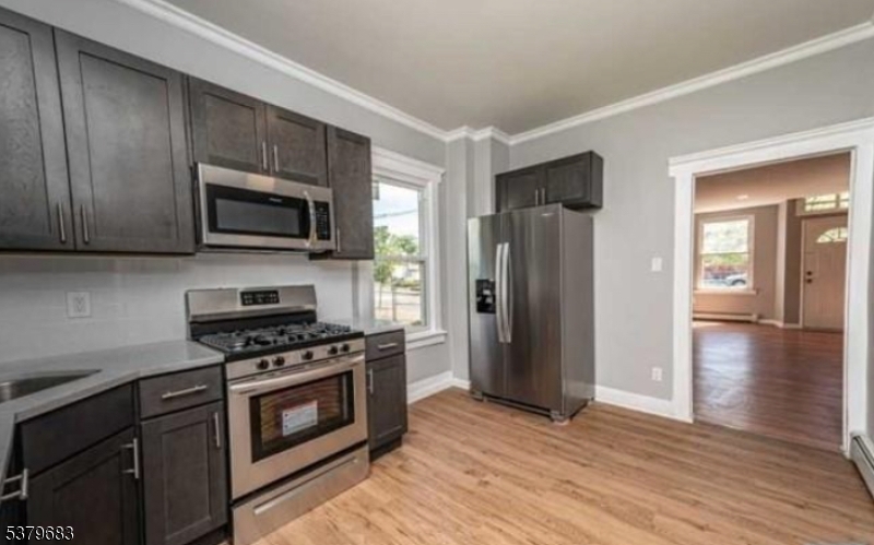 1099-1101 Ringwood Ave