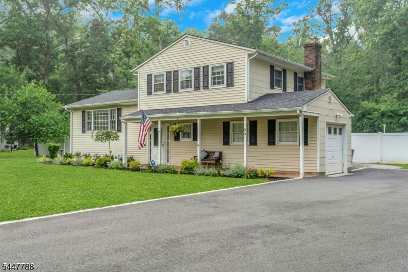 165 GREENWOOD DR