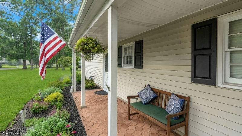165 GREENWOOD DR