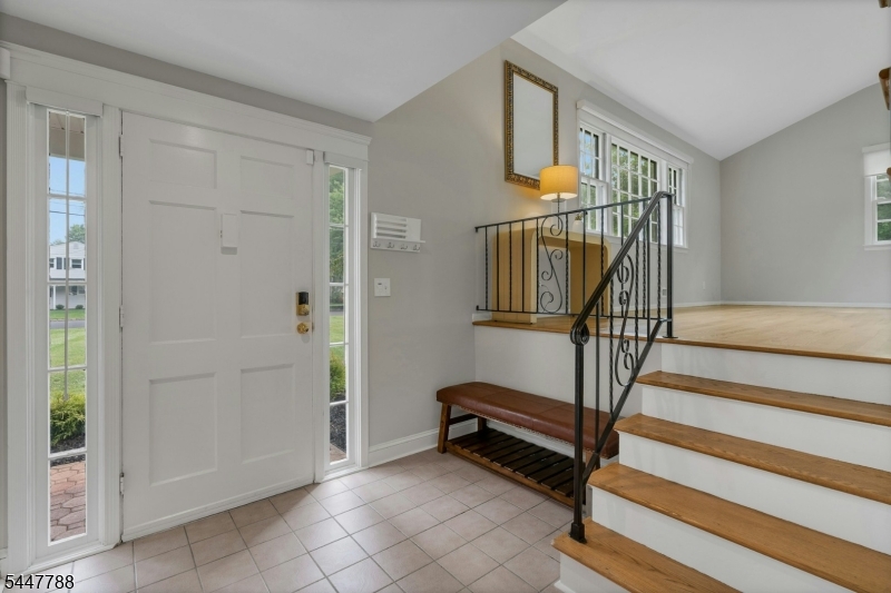 165 GREENWOOD DR