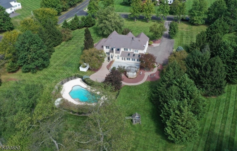 221 Johns Lane