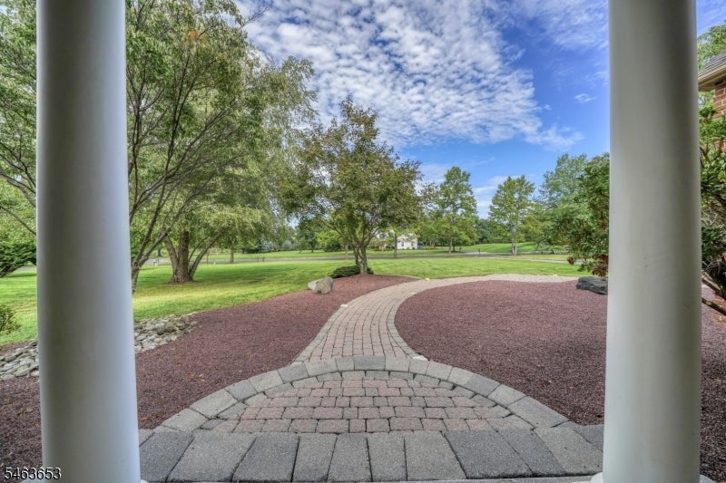 221 Johns Lane