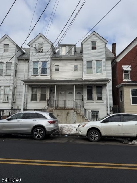 34 2Nd St Elizabeth City NJ 07206