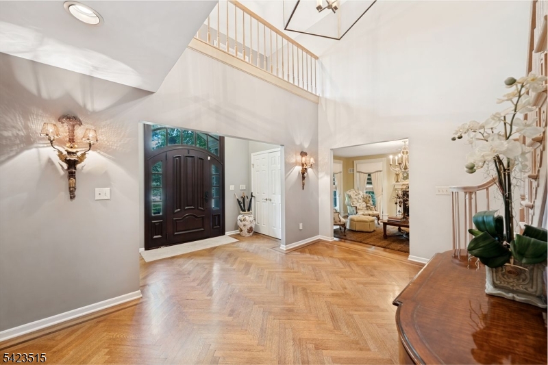 3 Rolling Ridge Dr