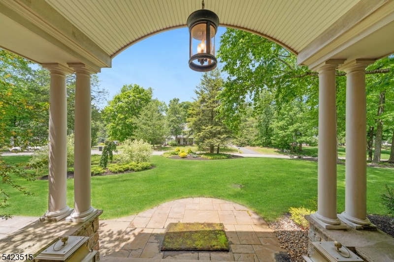3 Rolling Ridge Dr