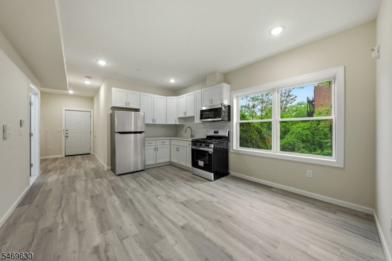 59 Cedar St 405