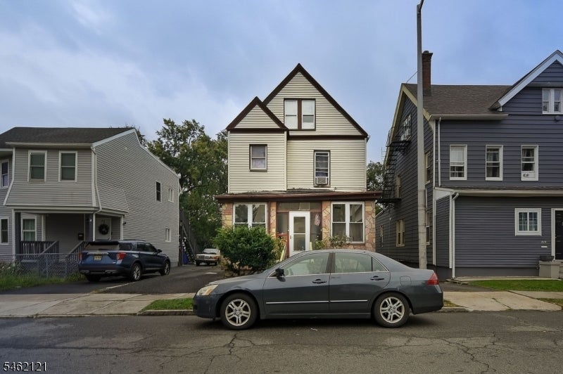 280 Lincoln St