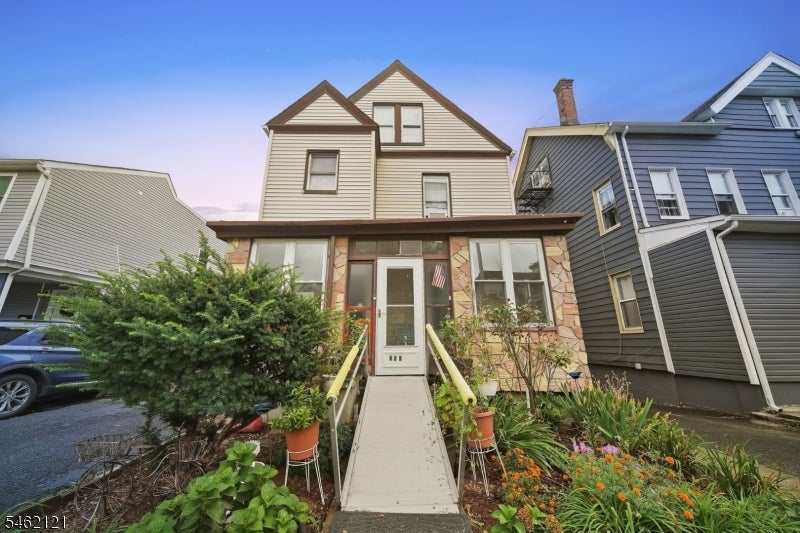 280 Lincoln St