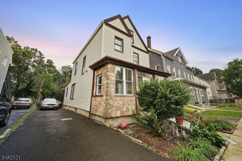 280 Lincoln St