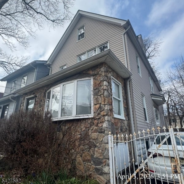 10 Olive St