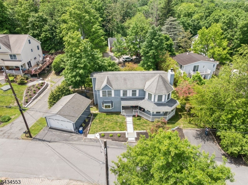 10 Church Ln
