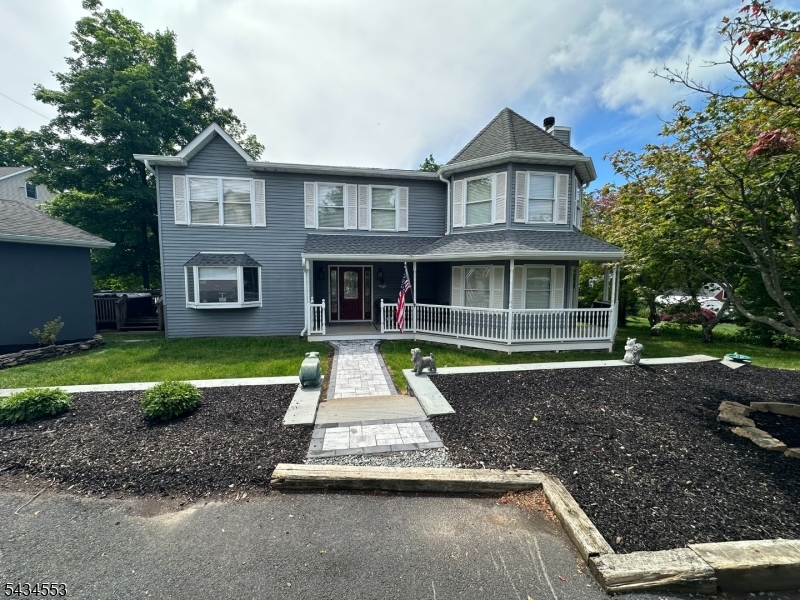 10 Church Ln